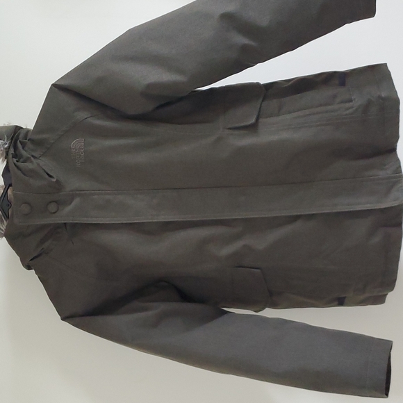 EUC NORTH FACE Girls down winter coat - Picture 2 of 10